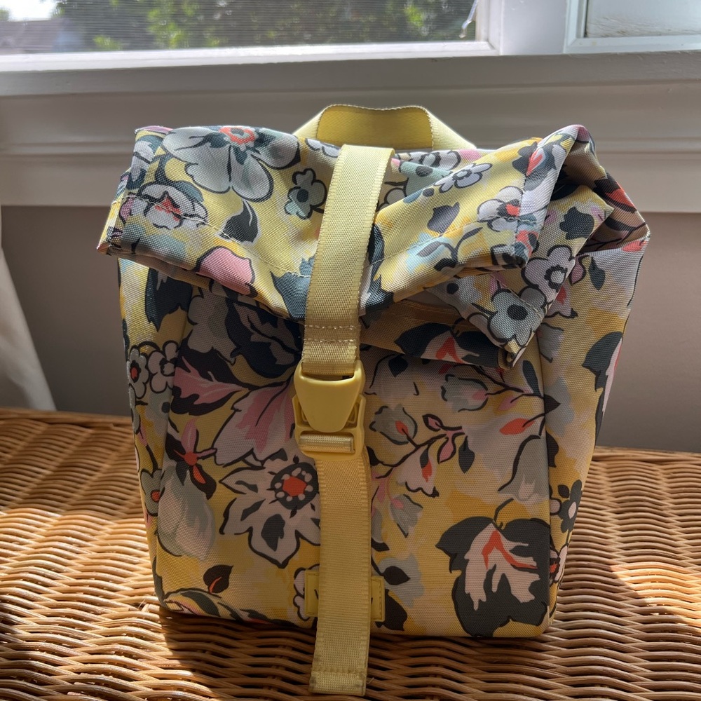 VERA BRADLEY Sunny Garden Lunch Box Great Condition